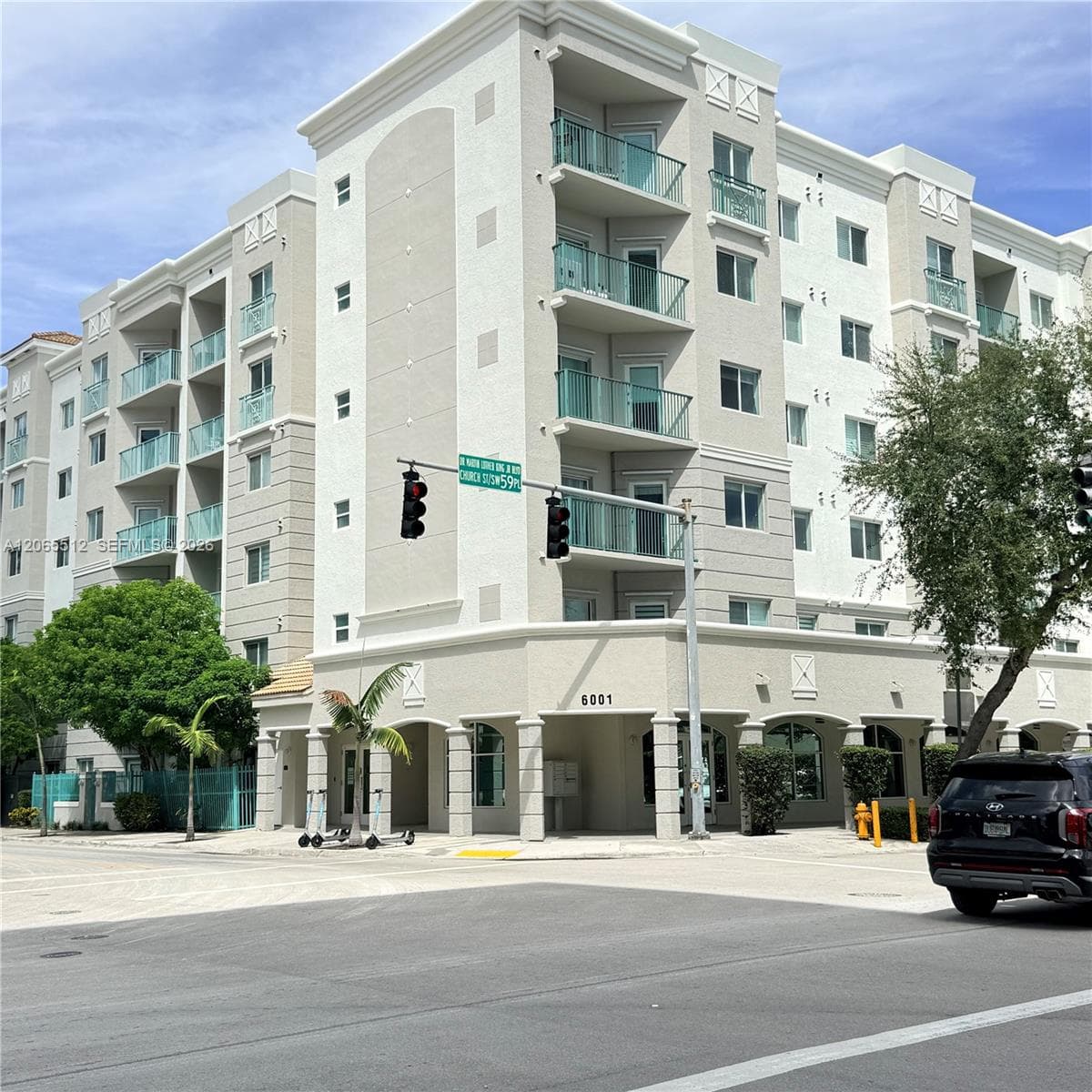 VALENCIA CONDO · #146 in South Miami - Photo 27