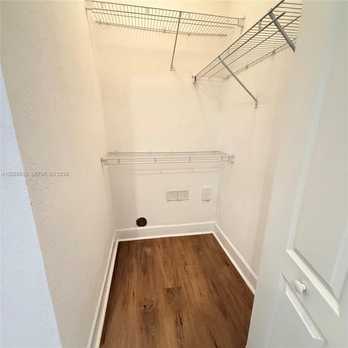VALENCIA CONDO · #146 in South Miami - Photo 17