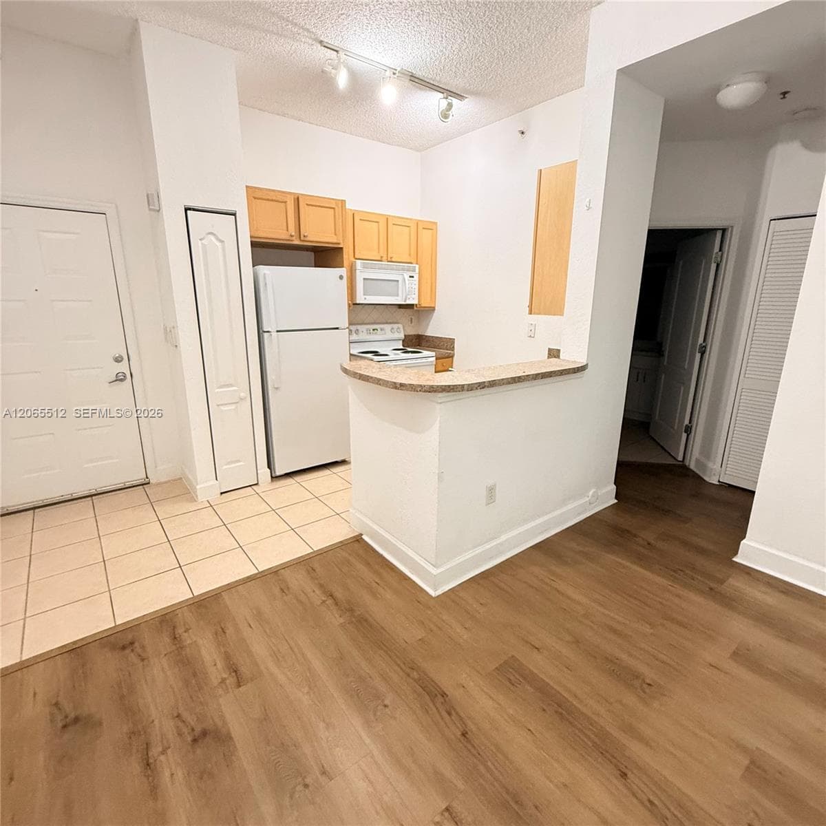 VALENCIA CONDO · #146 in South Miami - Photo 10