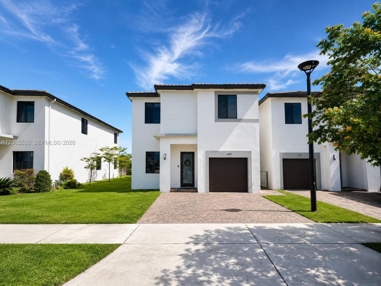 15749 SW 136th Ter photo 4