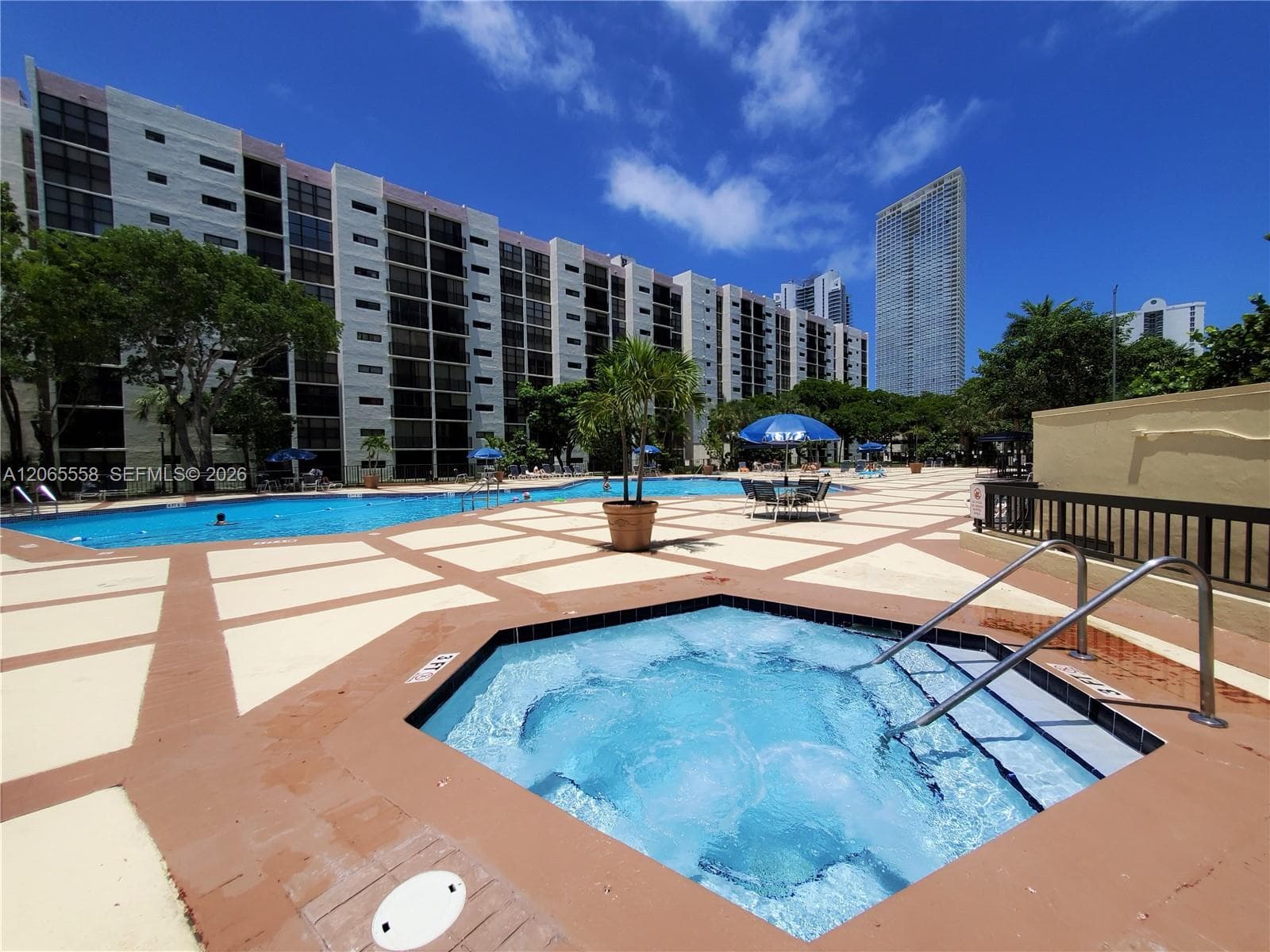 PLAZA OF THE AMERICAS · #801 in Sunny Isles Beach - Photo 28