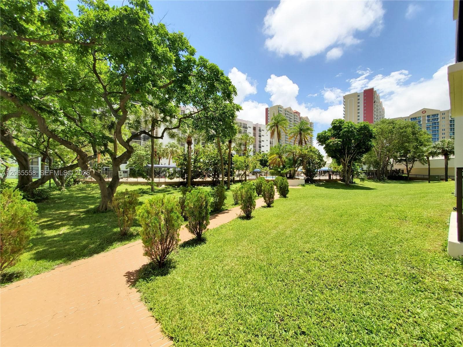PLAZA OF THE AMERICAS · #801 in Sunny Isles Beach - Photo 34