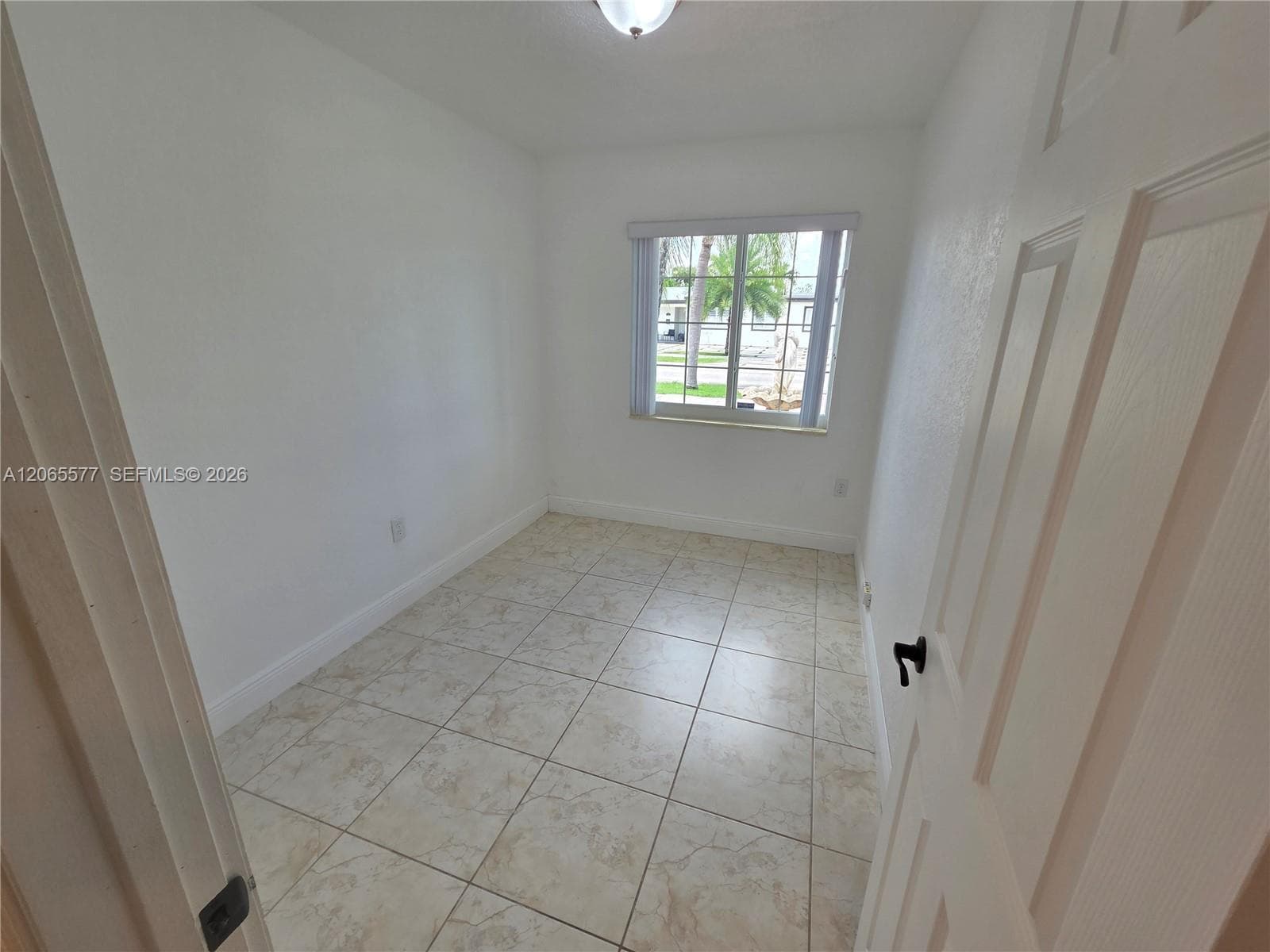 10500 SW 30th St photo 22