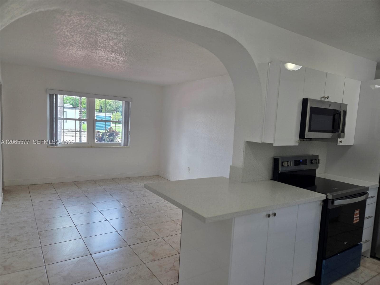 10500 SW 30th St photo 3