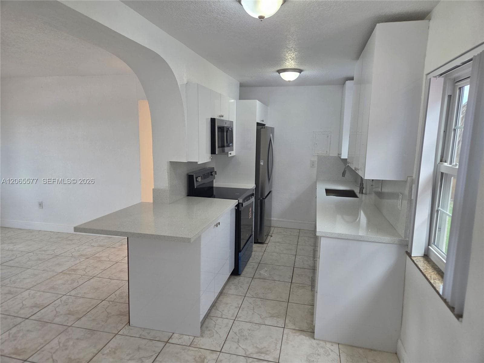 10500 SW 30th St photo 8