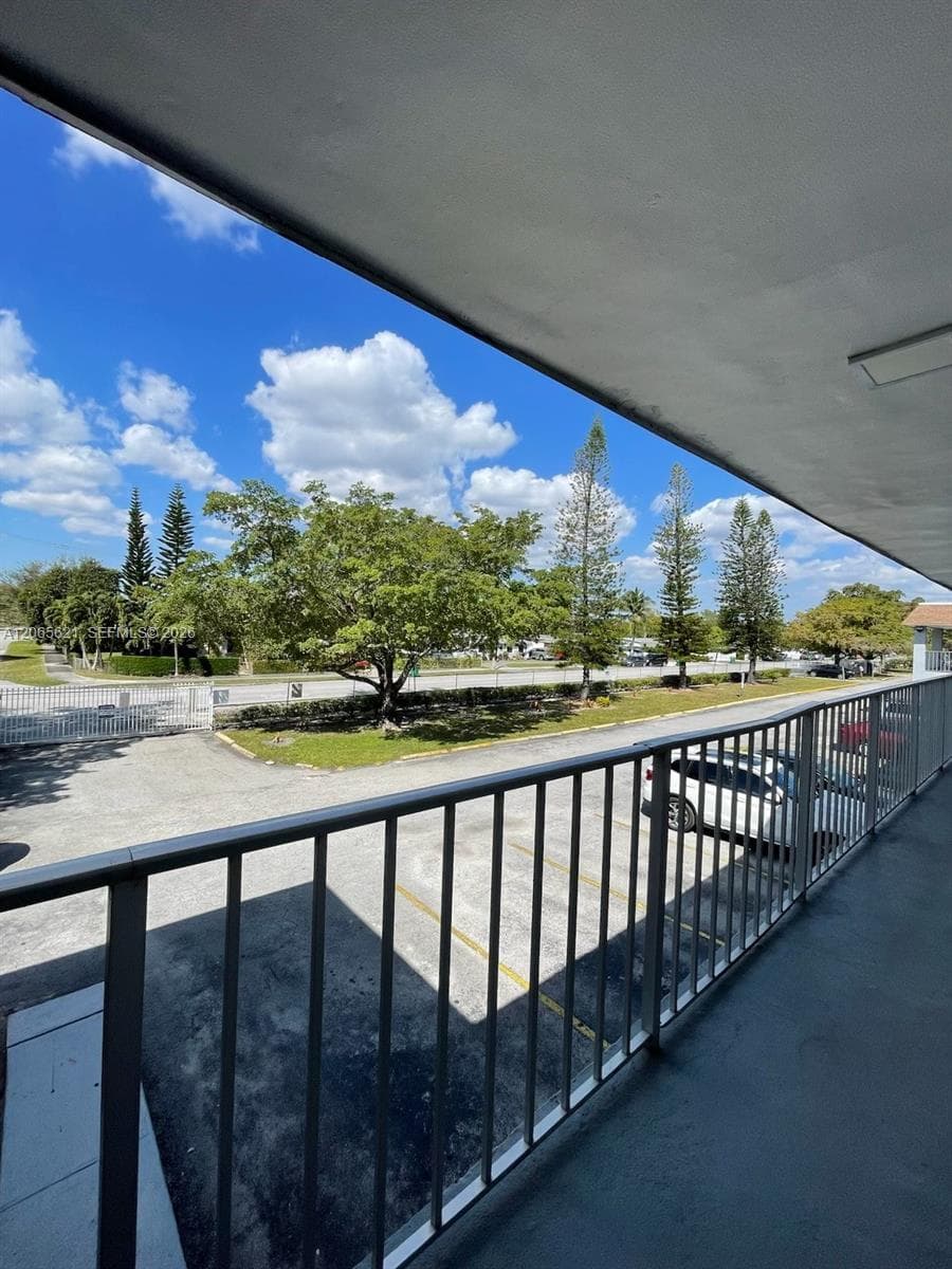 STAR LAKE NORTH NAUTILUS · #2224 in Miami - Photo 3