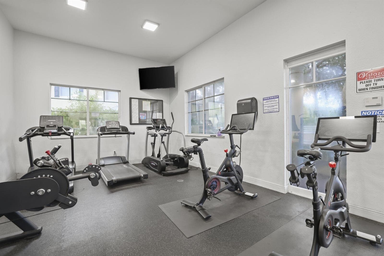 616 NW 38th Cir - 47.jpg-SMALL