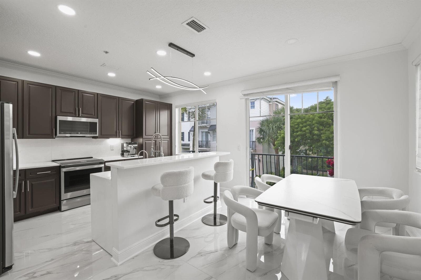 616 NW 38th Cir - 20.jpg-SMALL