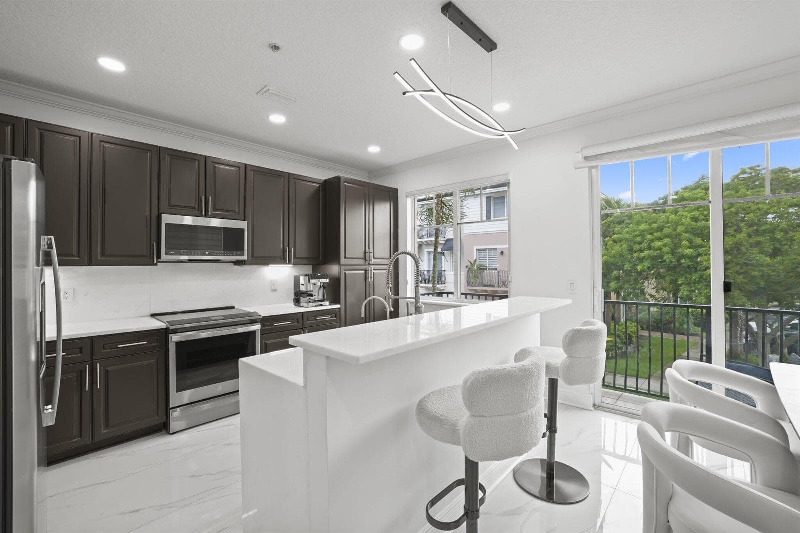 616 NW 38th Cir - 19.jpg-SMALL