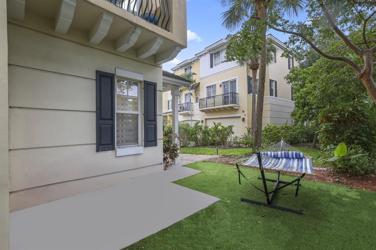 616 NW 38th Cir - 9.jpg-SMALL