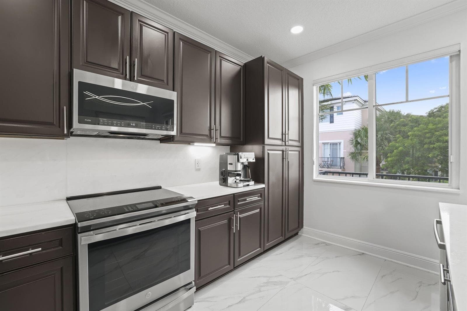 616 NW 38th Cir - 21.jpg-SMALL