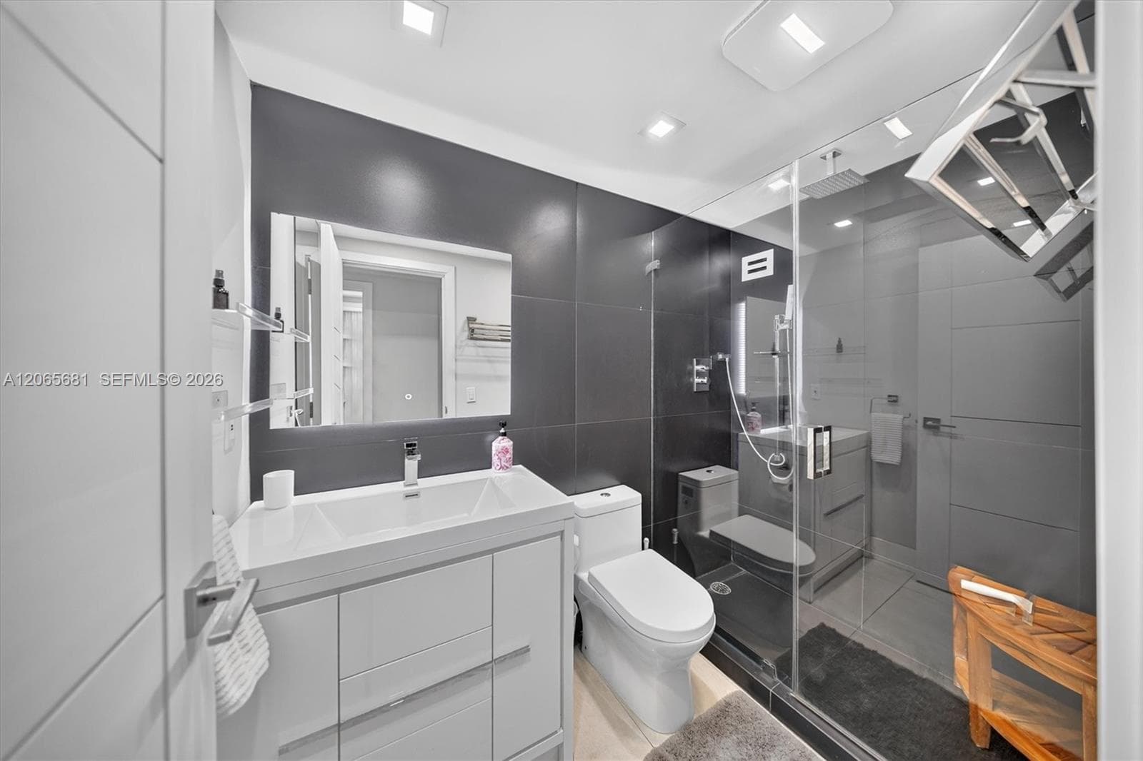 PLAZA · #1223 in Bal Harbour - Photo 14