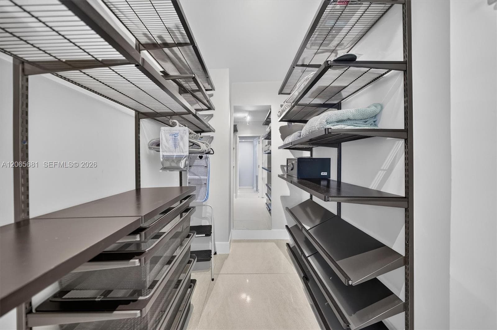 PLAZA · #1223 in Bal Harbour - Photo 18