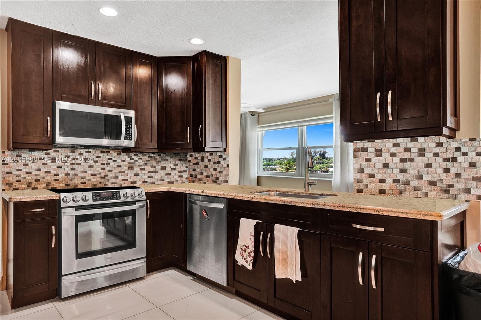 FIRST GULFSTREAM GARDEN · #501C in Hallandale Beach - Photo 2