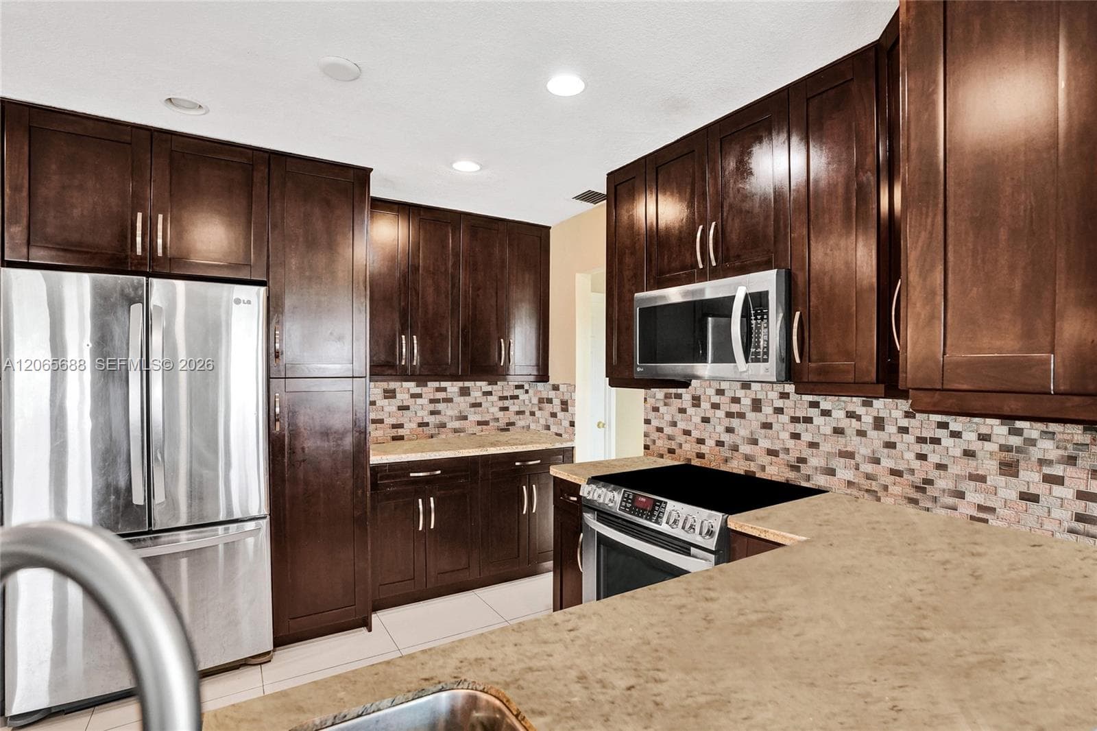 FIRST GULFSTREAM GARDEN · #501C in Hallandale Beach - Photo 5