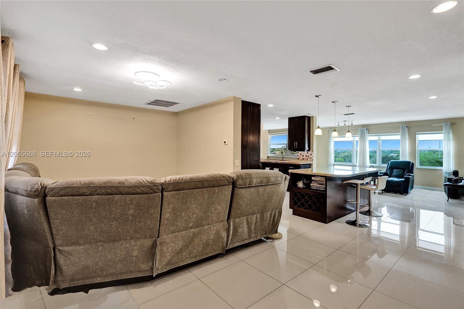 FIRST GULFSTREAM GARDEN · #501C in Hallandale Beach - Photo 10