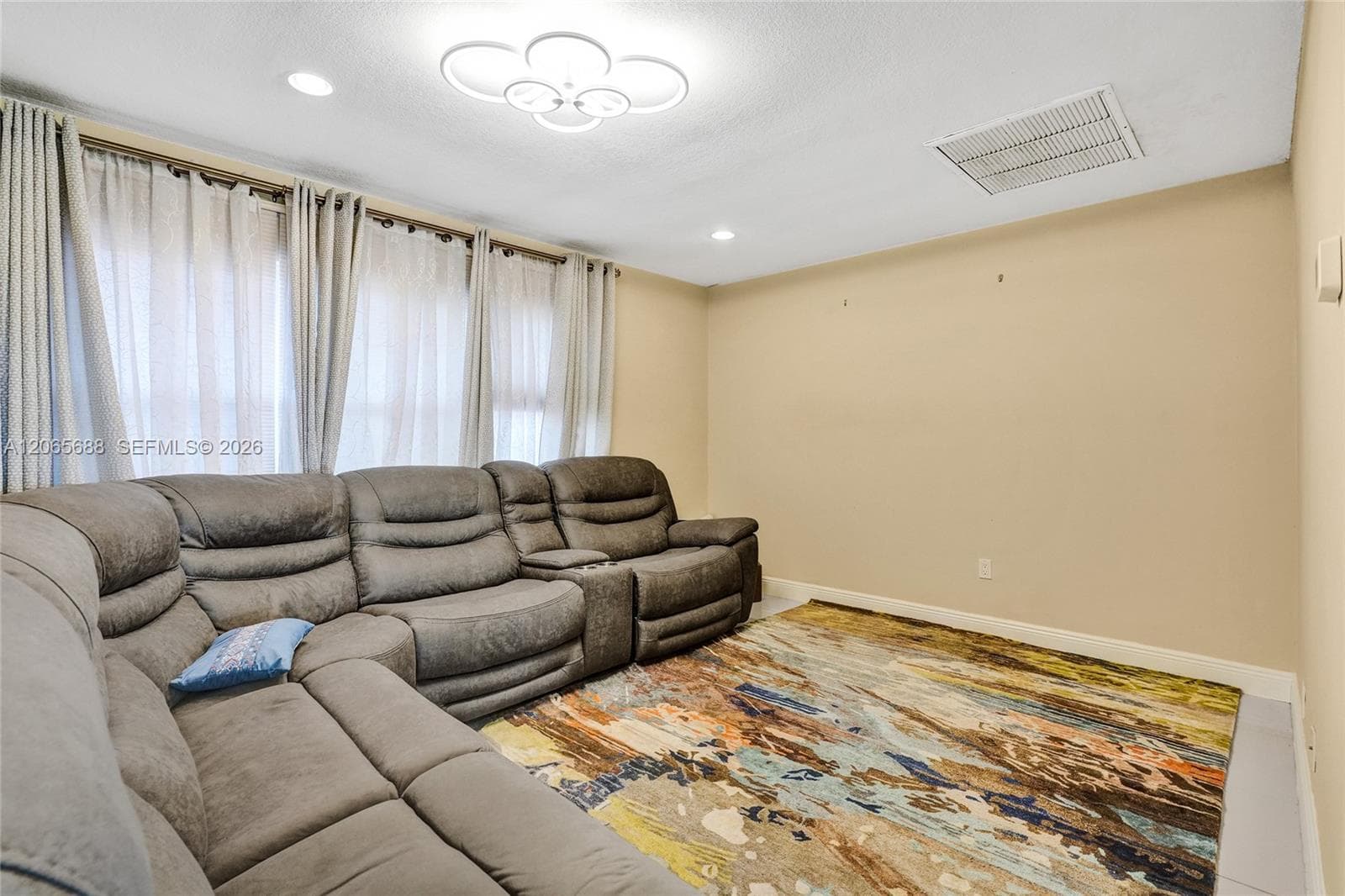 FIRST GULFSTREAM GARDEN · #501C in Hallandale Beach - Photo 8
