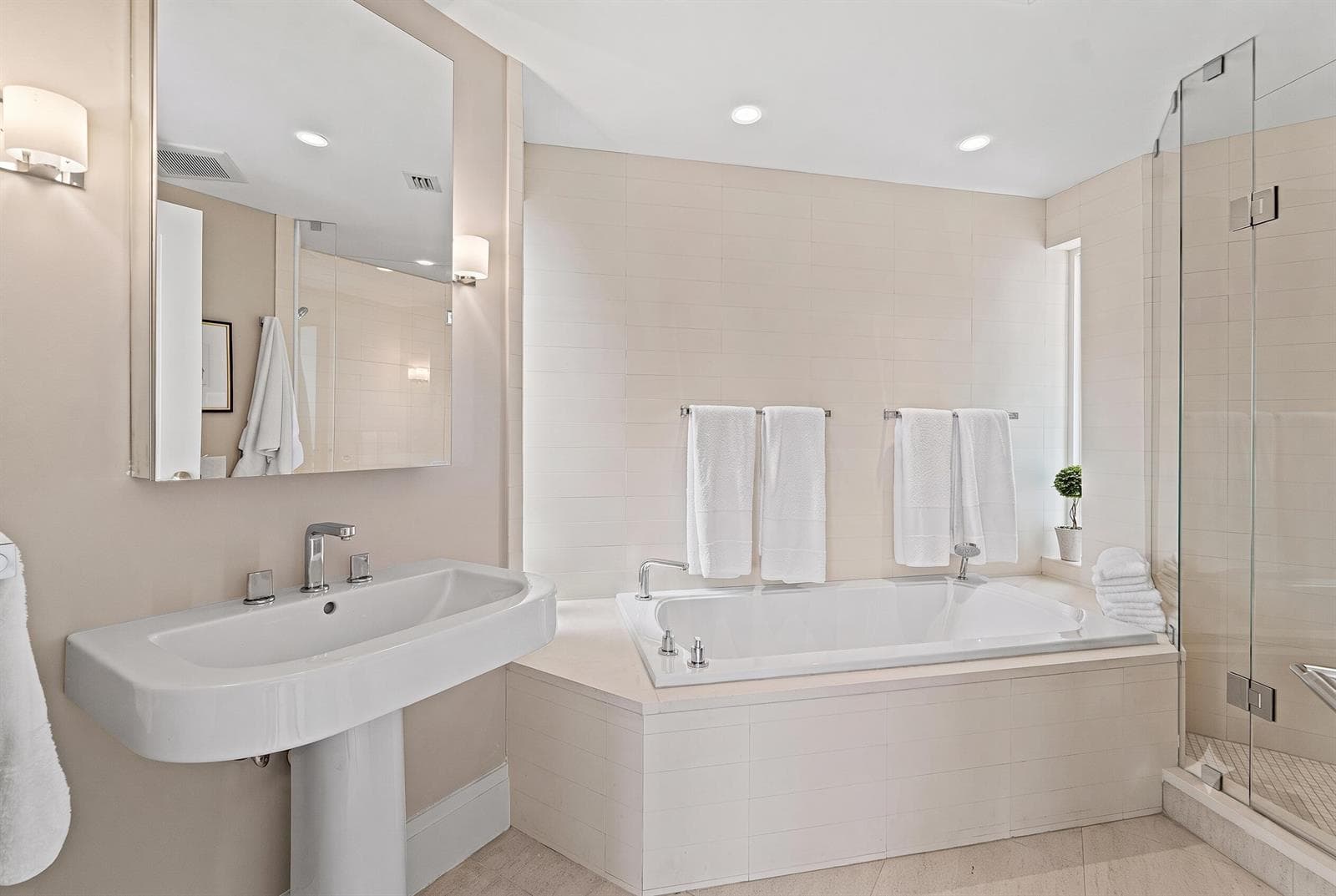 Private Bath Bedroom #2