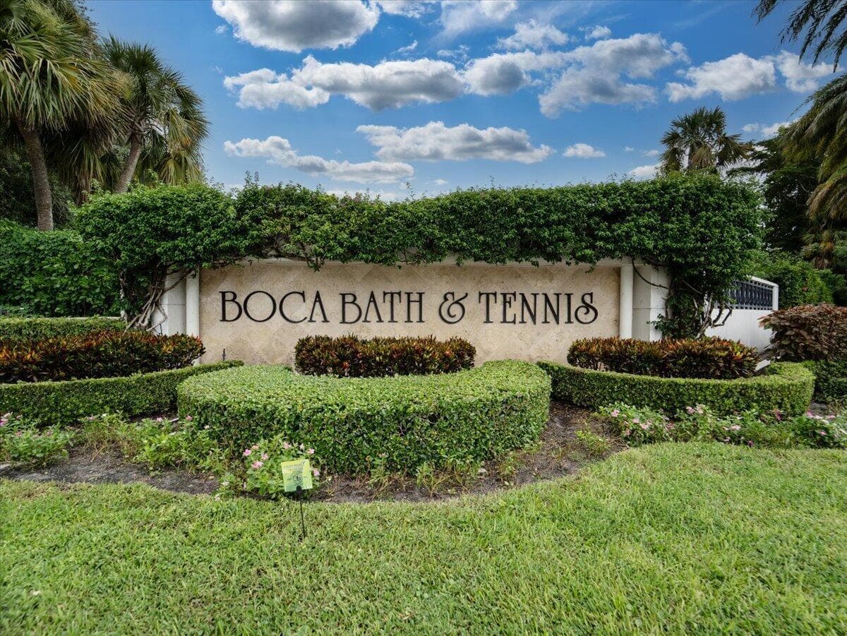 2908 Banyan Blvd Circle Nw