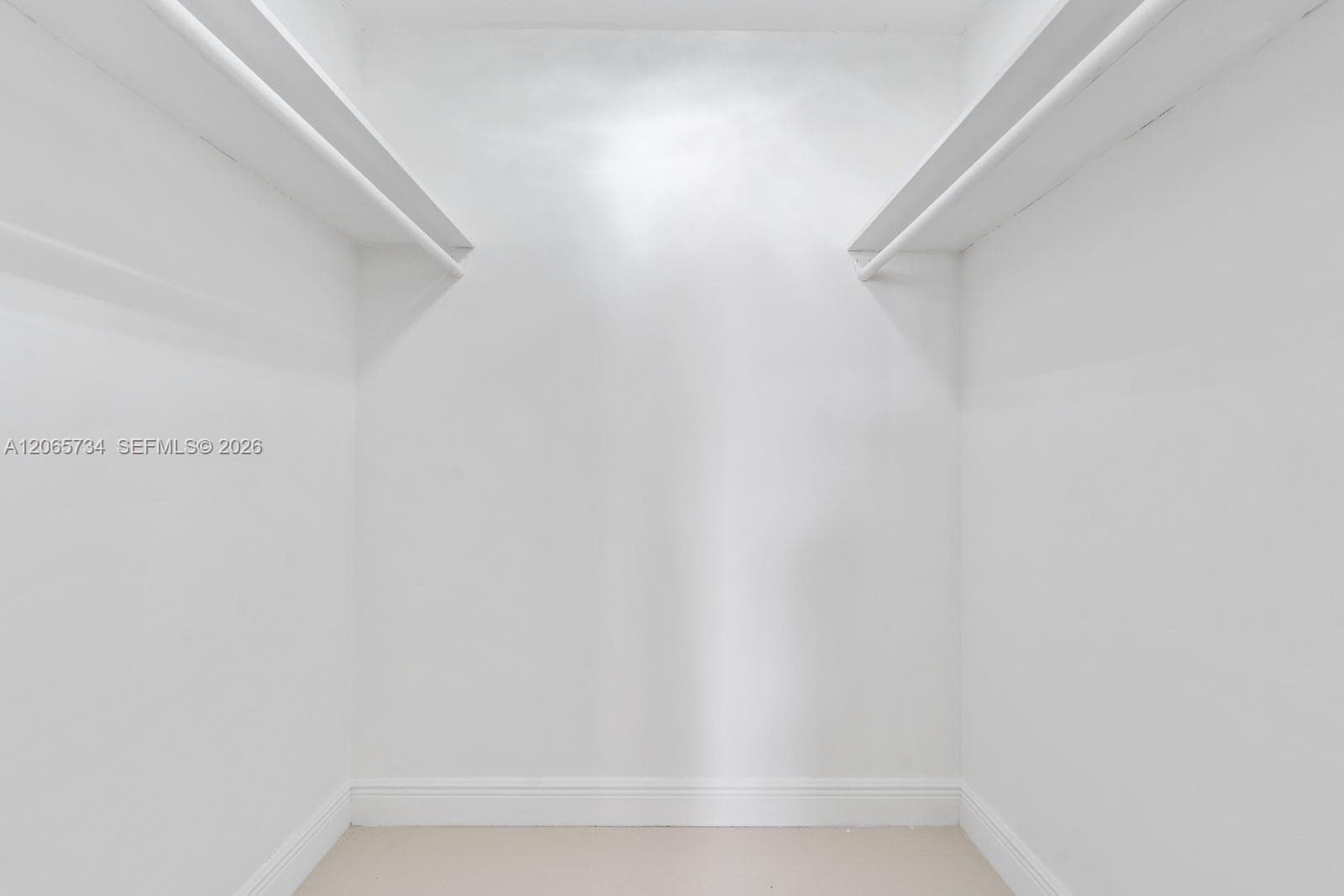 ARLEN BEACH CONDO · #319 in Miami Beach - Photo 28