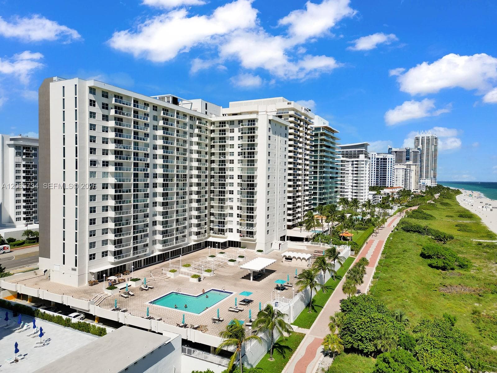 ARLEN BEACH CONDO · #319 in Miami Beach - Photo 5