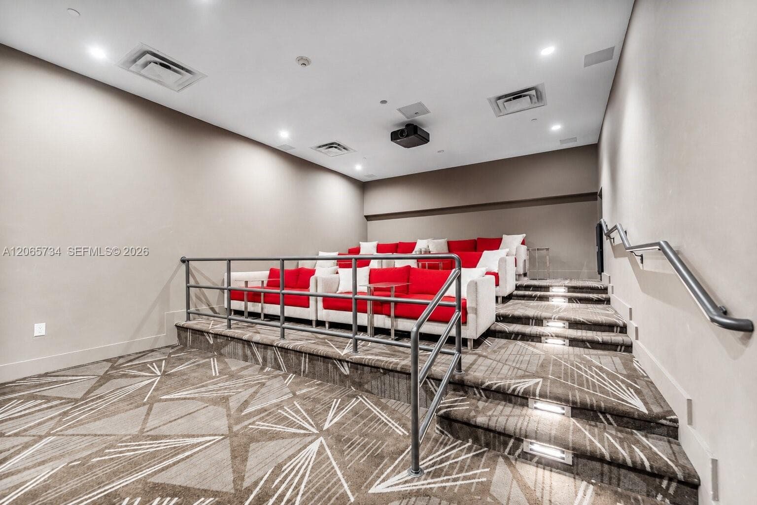 ARLEN BEACH CONDO · #319 in Miami Beach - Photo 41