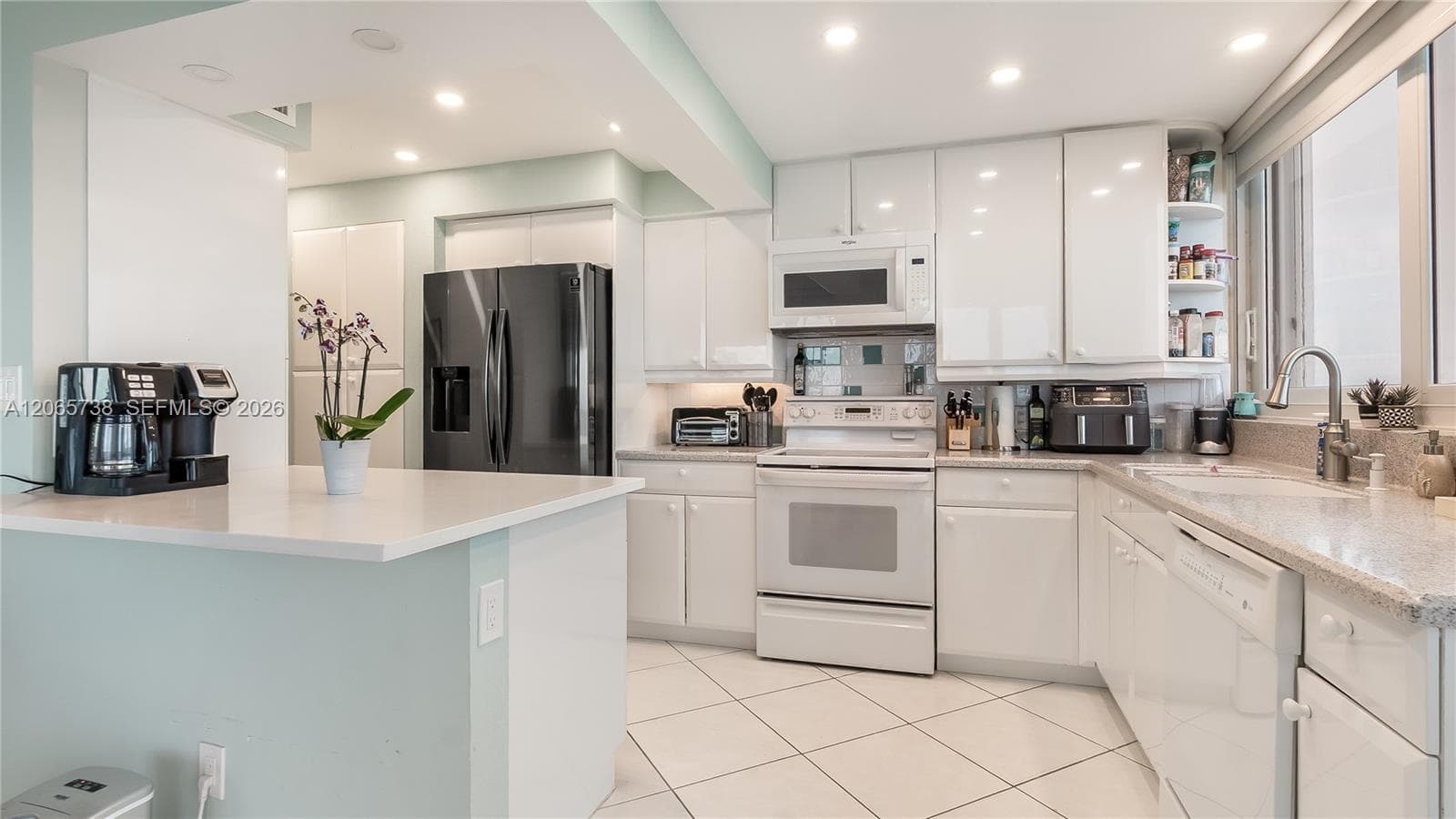 RENAISSANCE OF POMPANO BE · #2801 in Pompano Beach - Photo 12
