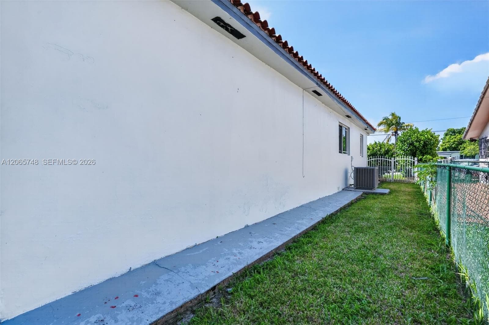 6010 SW 19 ST photo 55