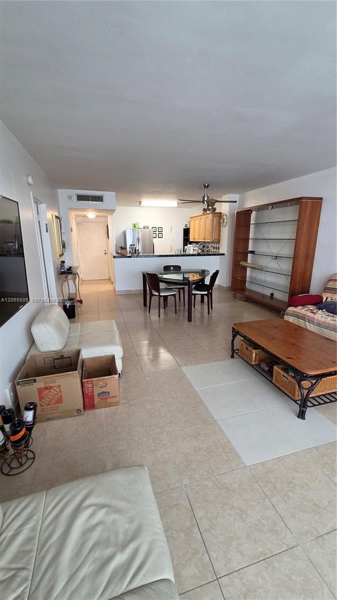 SEA AIR TOWERS CONDO · #409 in Hollywood - Photo 10