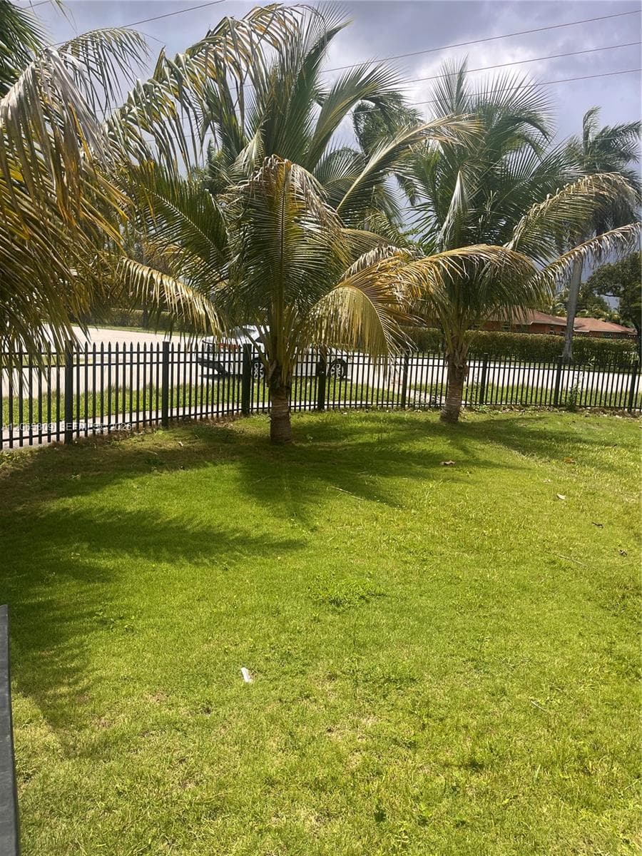 29045 SW 157th Ave photo 2