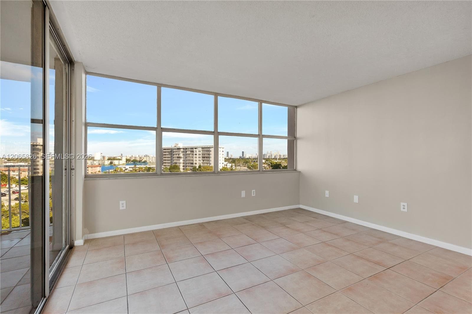 WILSHIRE CONDO · #714E in Miami - Photo 6