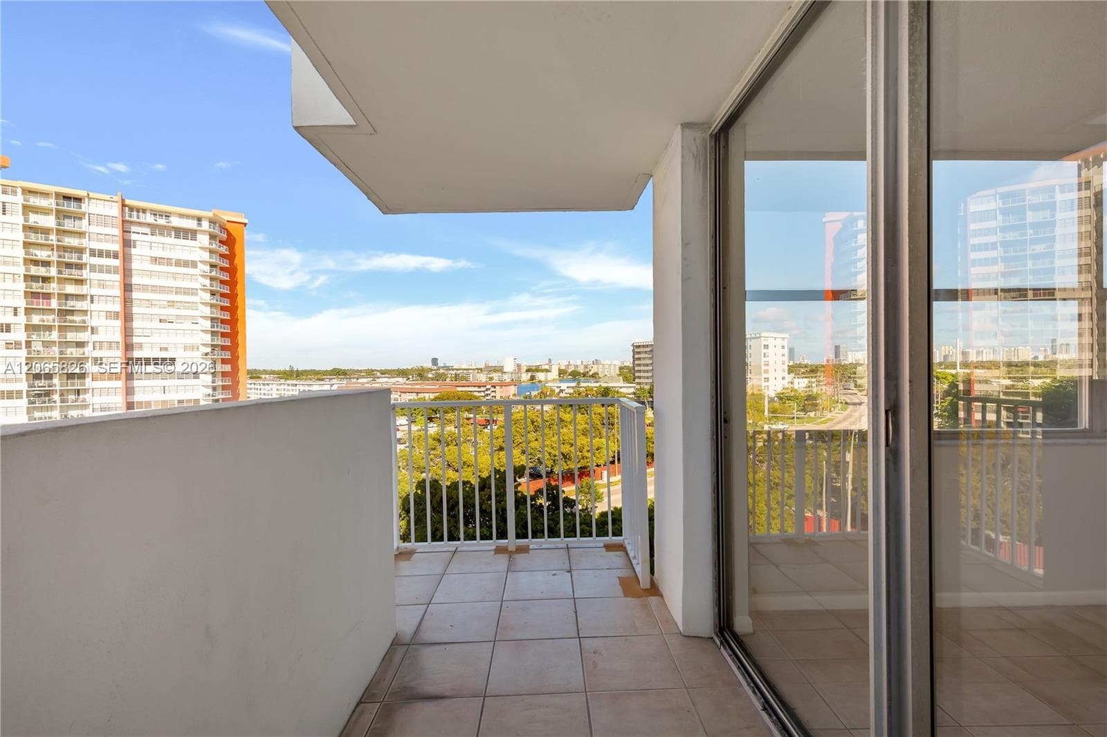 WILSHIRE CONDO · #714E in Miami - Photo 12