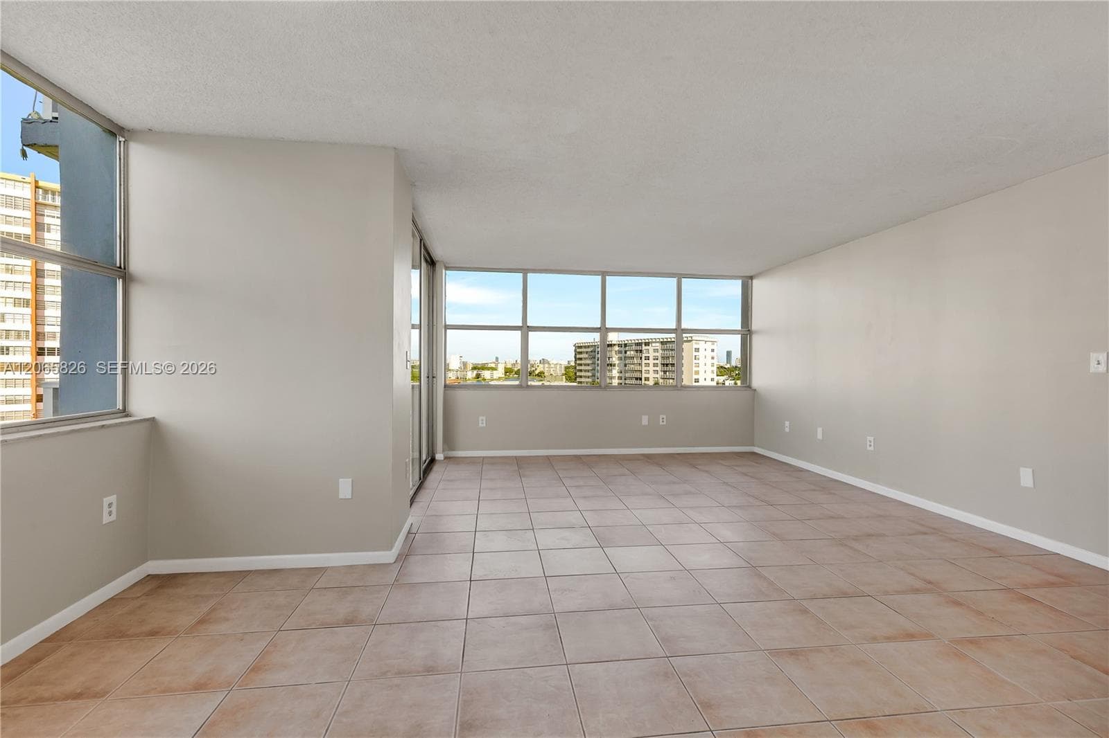 WILSHIRE CONDO · #714E in Miami - Photo 7