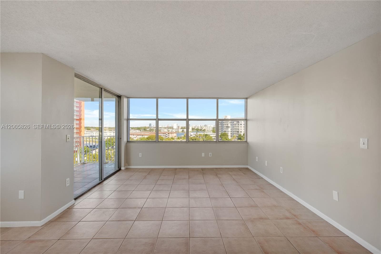 WILSHIRE CONDO · #714E in Miami - Photo 3