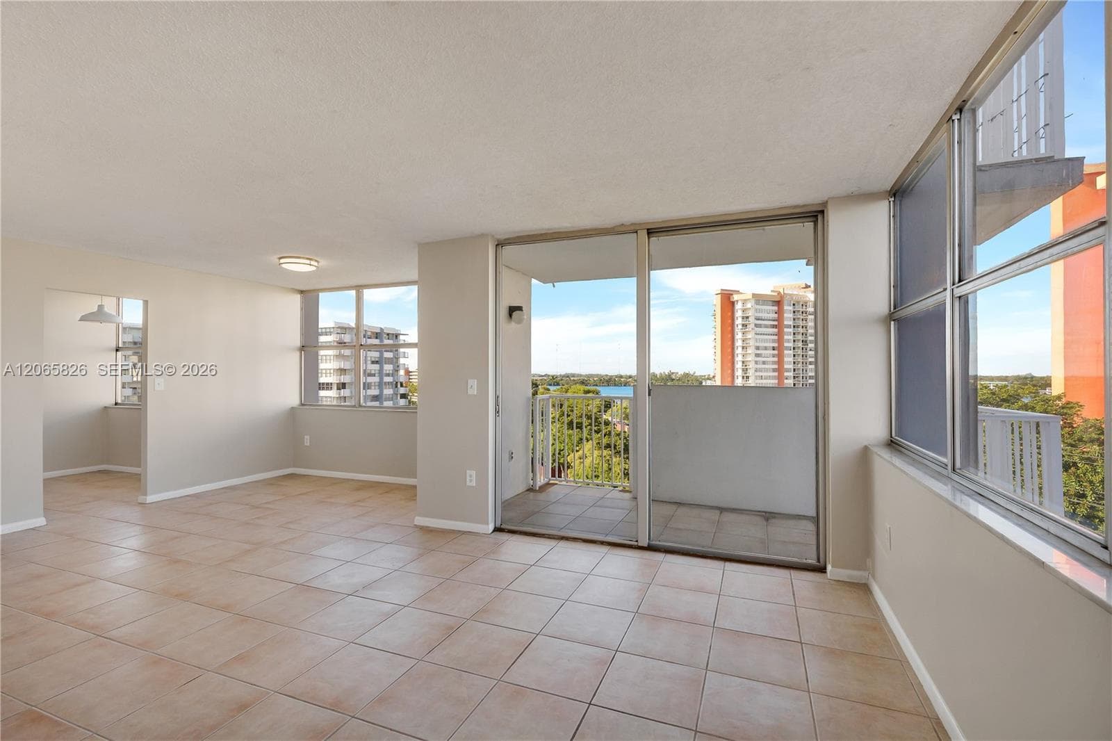 WILSHIRE CONDO · #714E in Miami - Photo 5