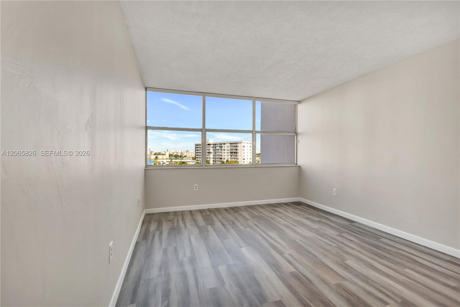 WILSHIRE CONDO · #714E in Miami - Photo 20