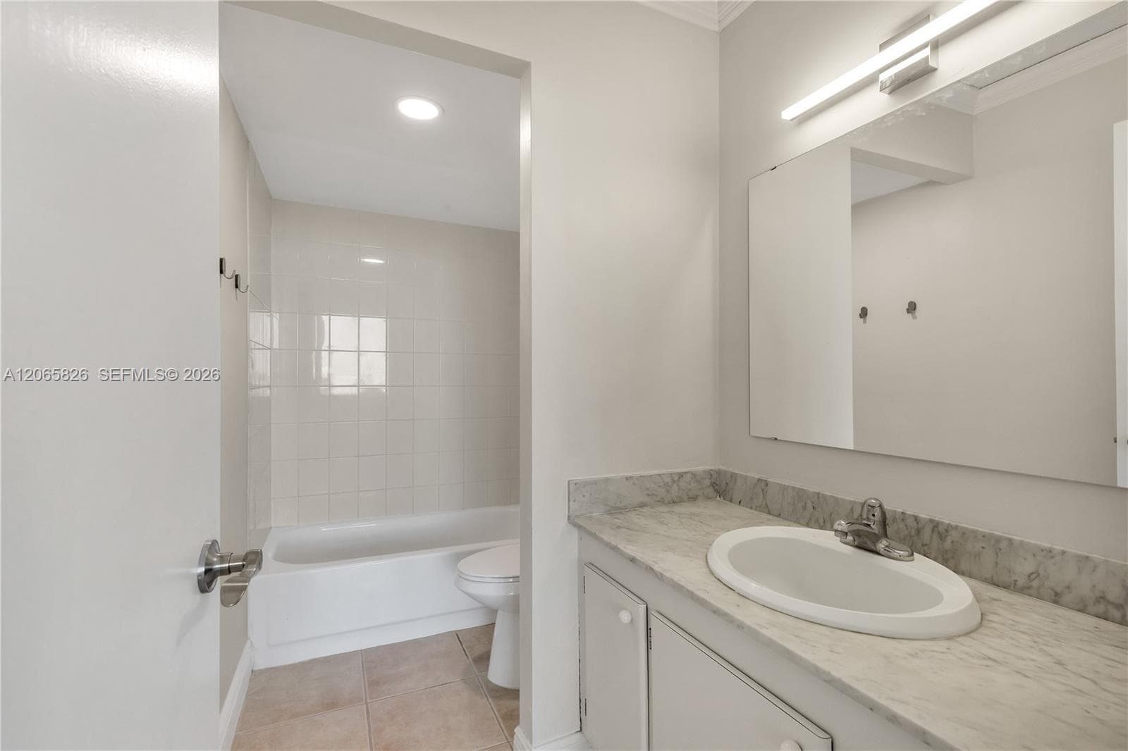 WILSHIRE CONDO · #714E in Miami - Photo 24