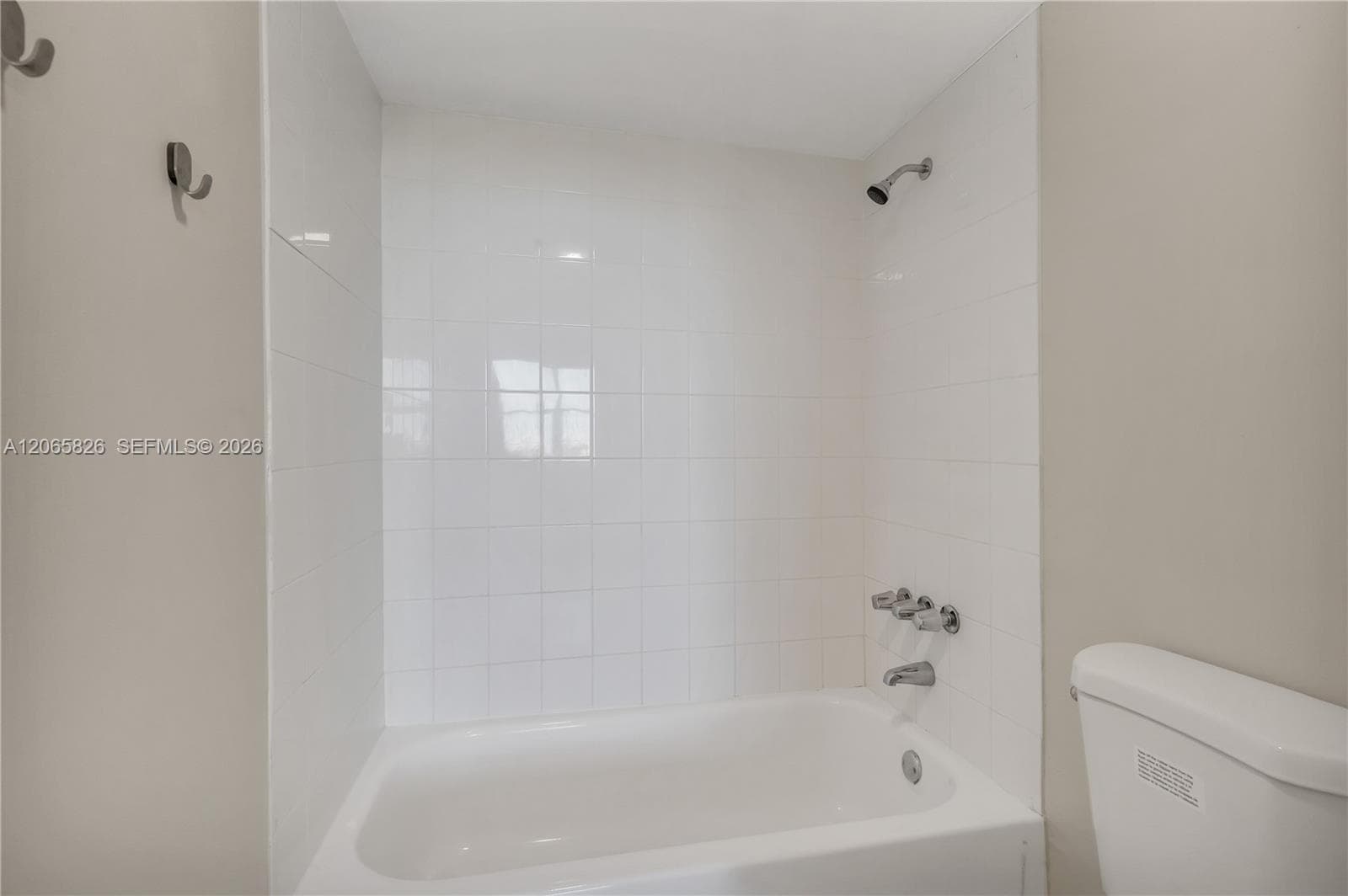 WILSHIRE CONDO · #714E in Miami - Photo 25