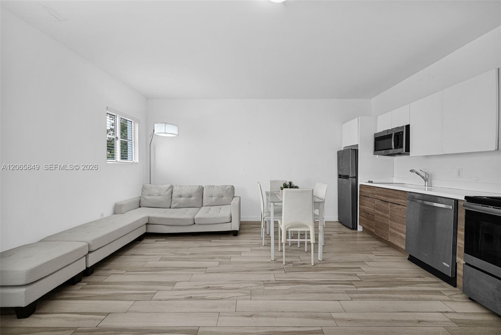 Elena Condo · #207 in Miami Beach - Photo 3