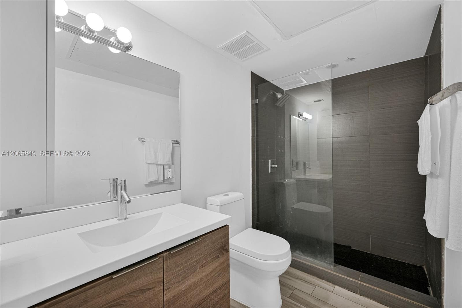 Elena Condo · #207 in Miami Beach - Photo 11