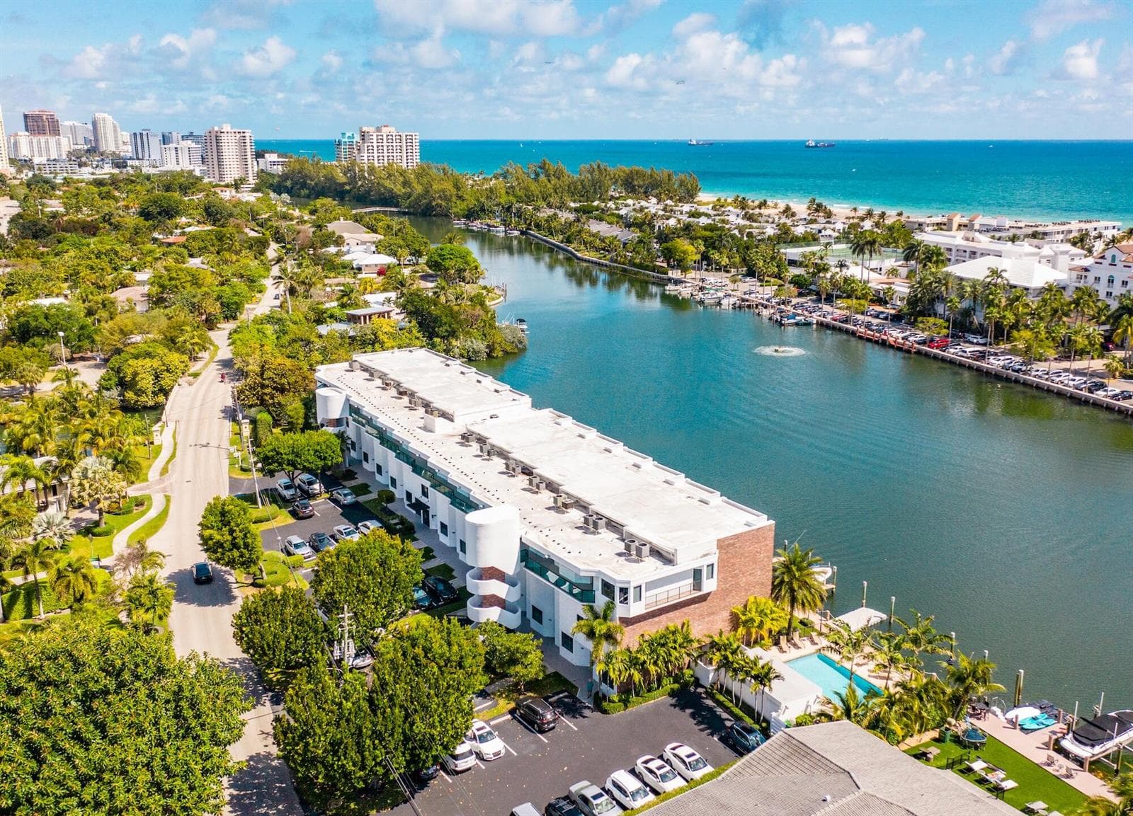 Lake Mayan in Fort Lauderdale Beach