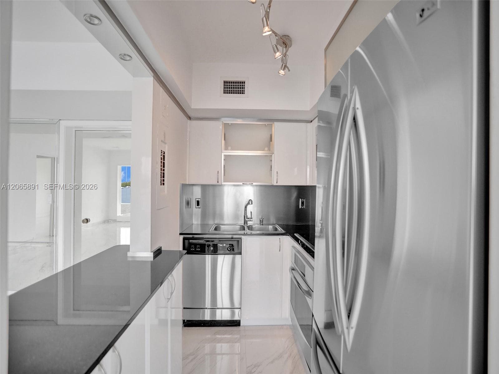 WATERS EDGE HOUSE CONDO · #2B in Bal Harbour - Photo 6
