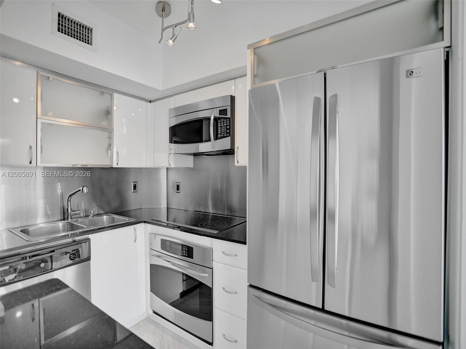 WATERS EDGE HOUSE CONDO · #2B in Bal Harbour - Photo 7