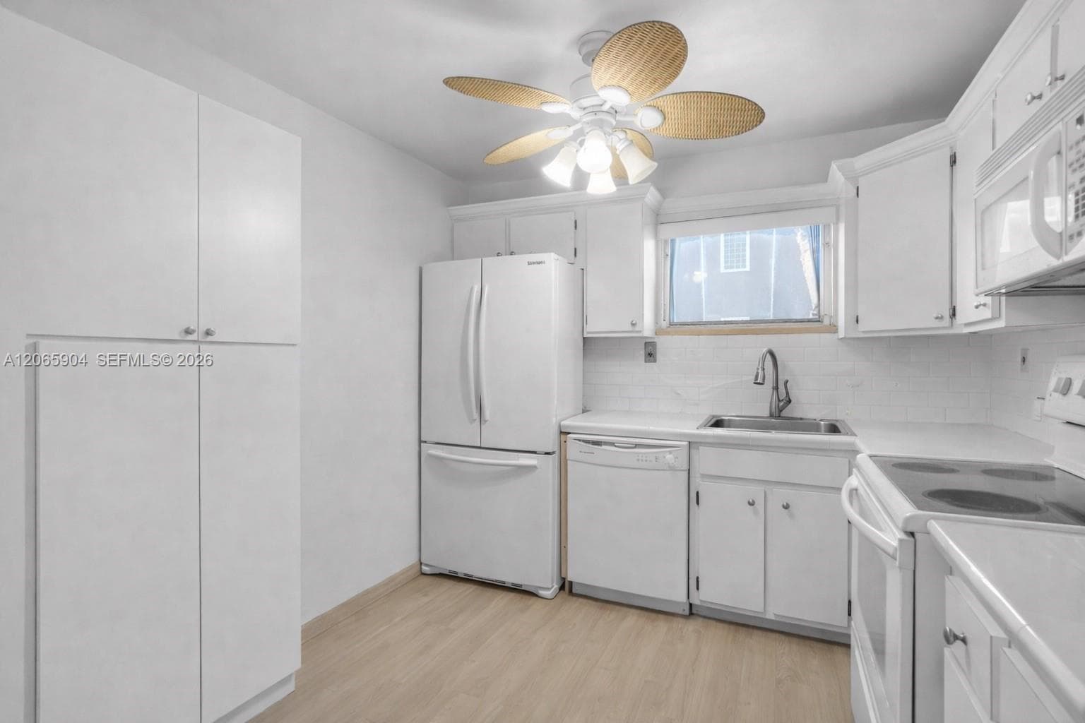 EDEN POINT NORTH CONDO · #200 in North Miami Beach - Photo 15