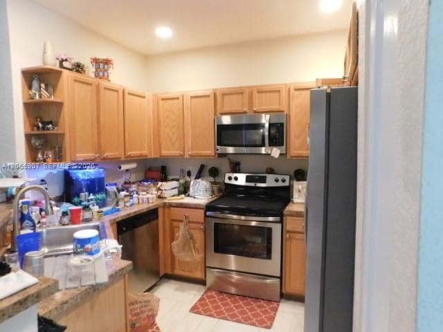 14250 SW 272  St photo 6