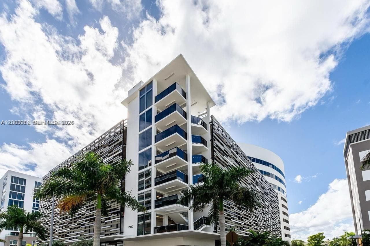 AVENTURA PARKSQUARE · #801 in Aventura - Photo 2