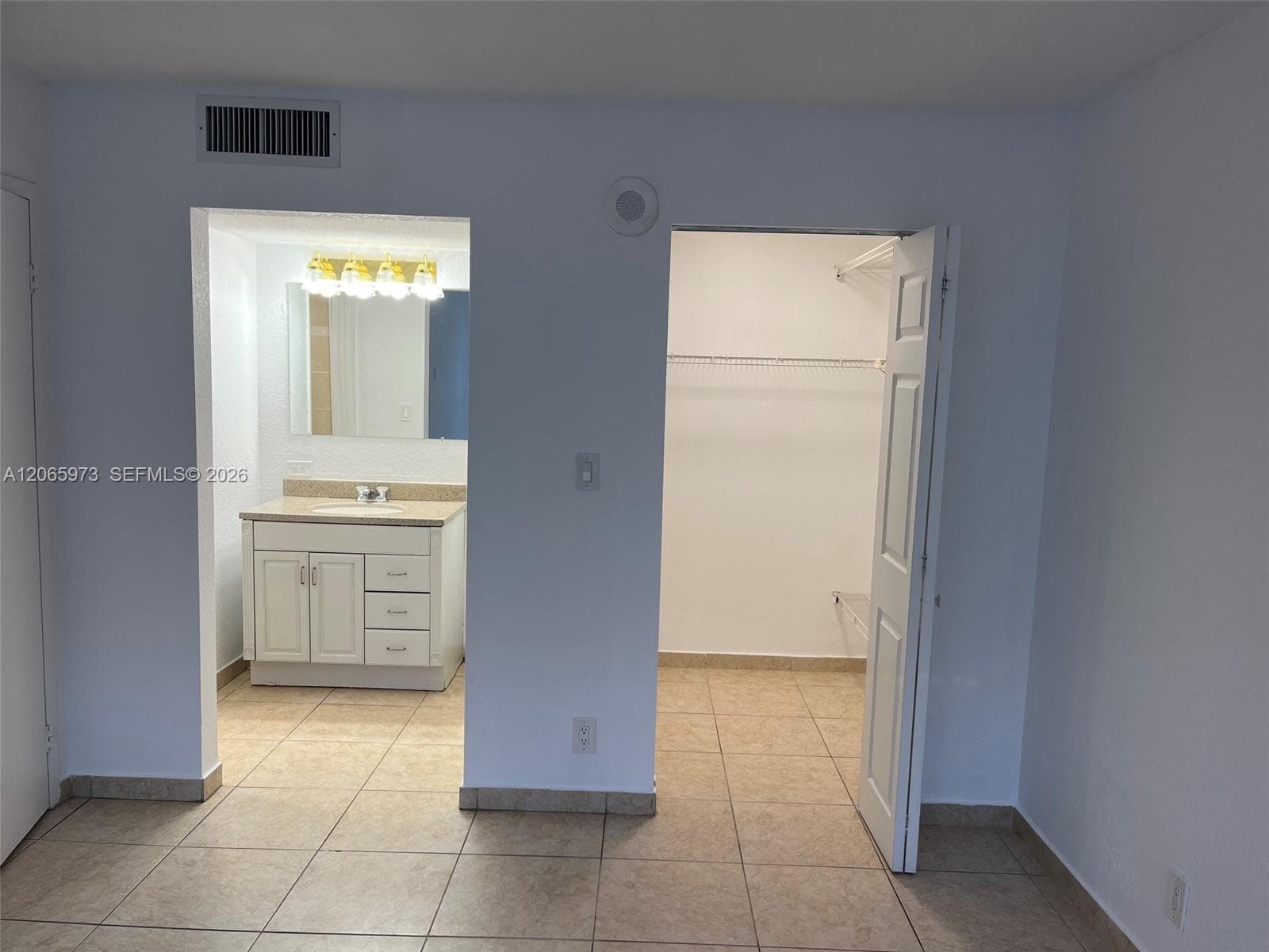 PLAZA OF AMERICAS CONDO P · #420 in Sunny Isles Beach - Photo 15