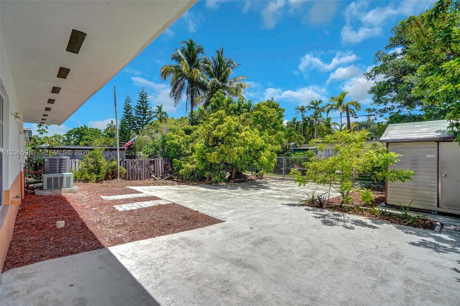 25 Ludlam Dr photo 32