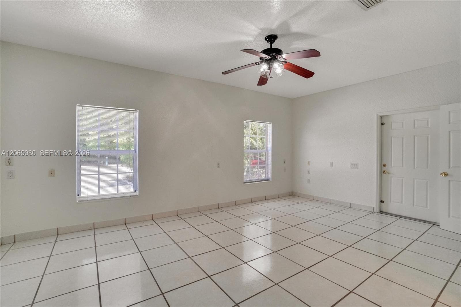 25 Ludlam Dr photo 21