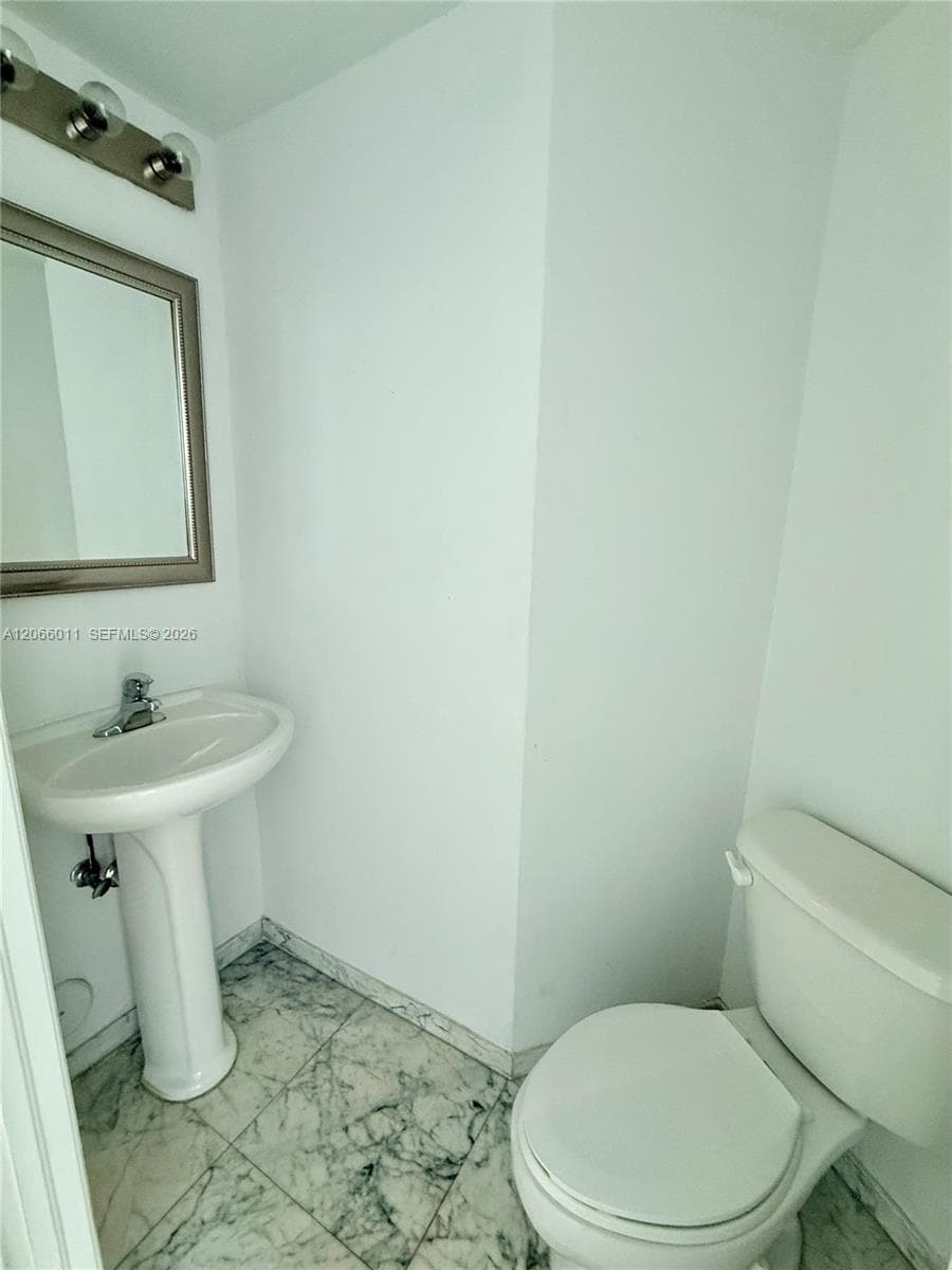 Bridgewater Condo · #401 in North Bay Village - Photo 20